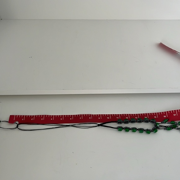 Handmade adjustable & reversible macrame green beads and hematite pearl necklace - Picture 9 of 10